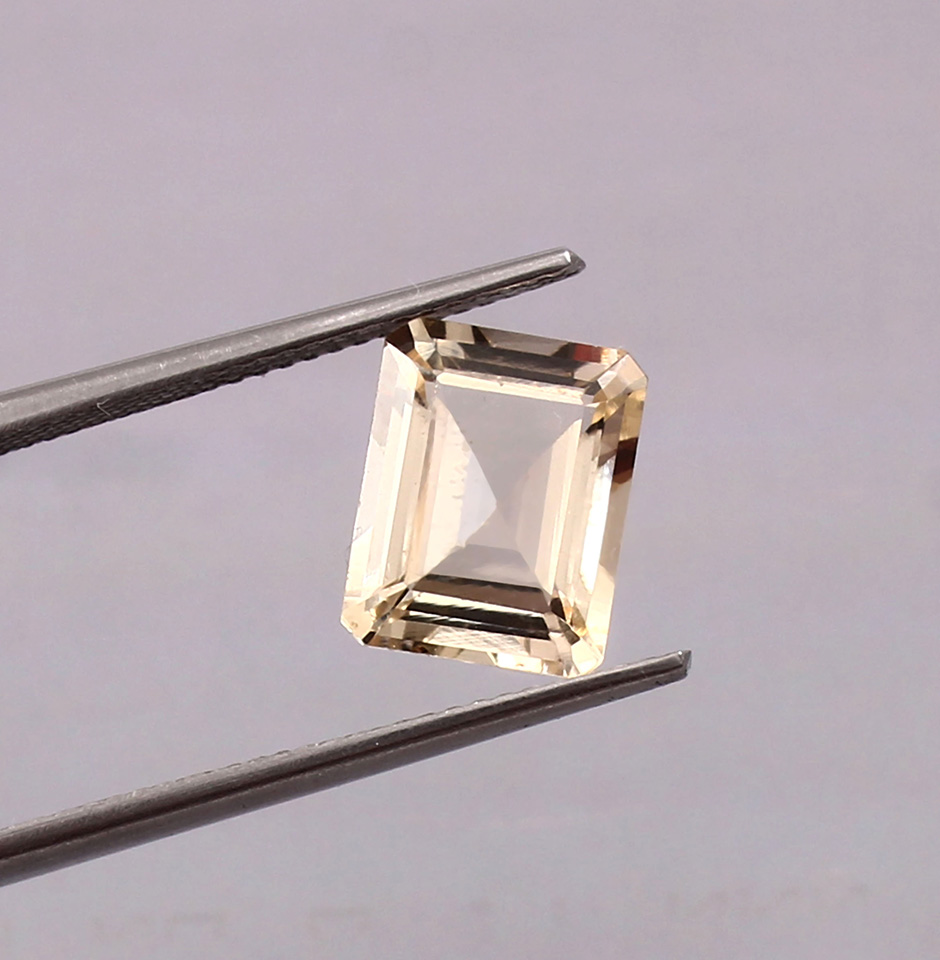 2.98 CT Rectangle Emerald Cut Morganite