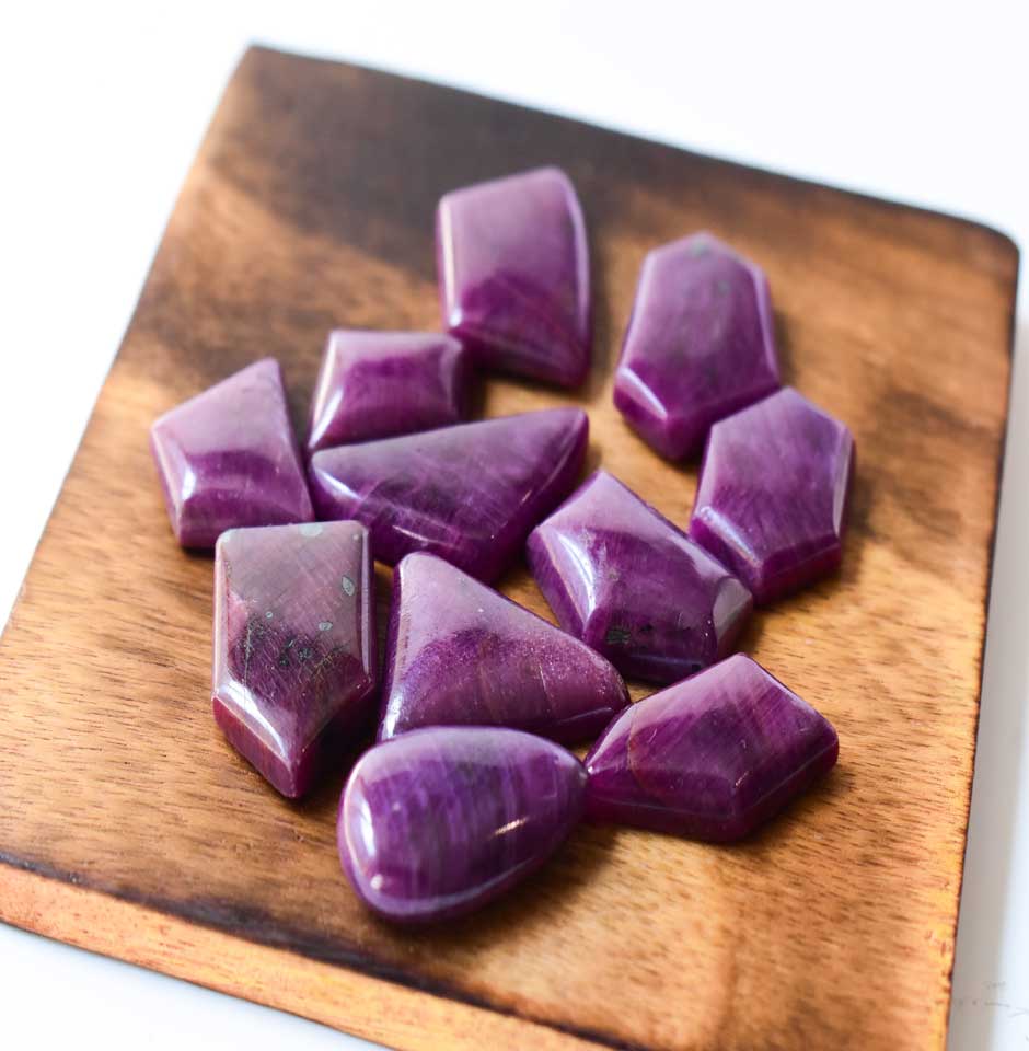 raw_indian_ruby_cabochons_1664270030