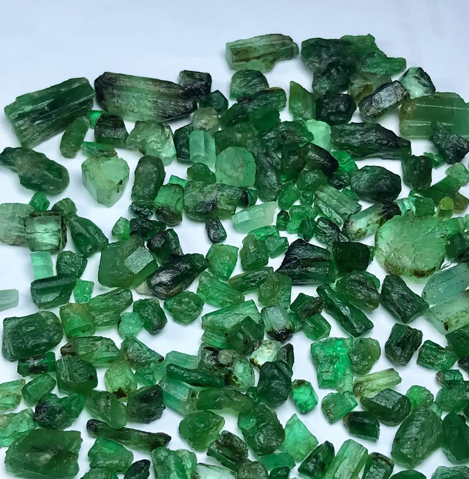 rough_emerald_4_1673001682